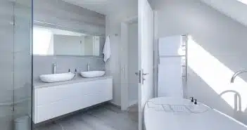 Les astuces essentielles pour moderniser sa salle de bains
